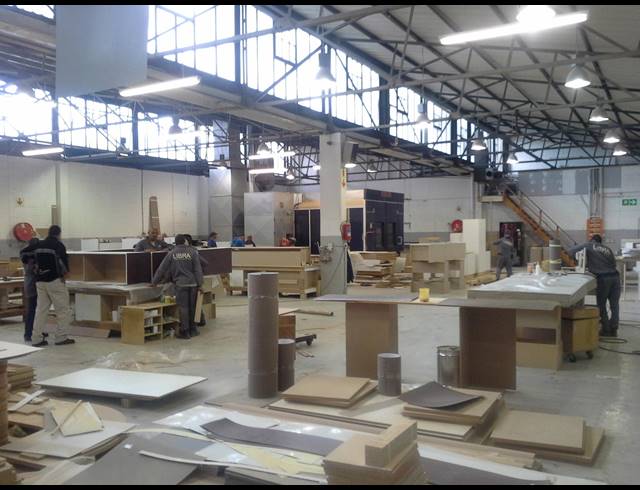 1,200M² FACTORY TO LET IN LANSDOWNE